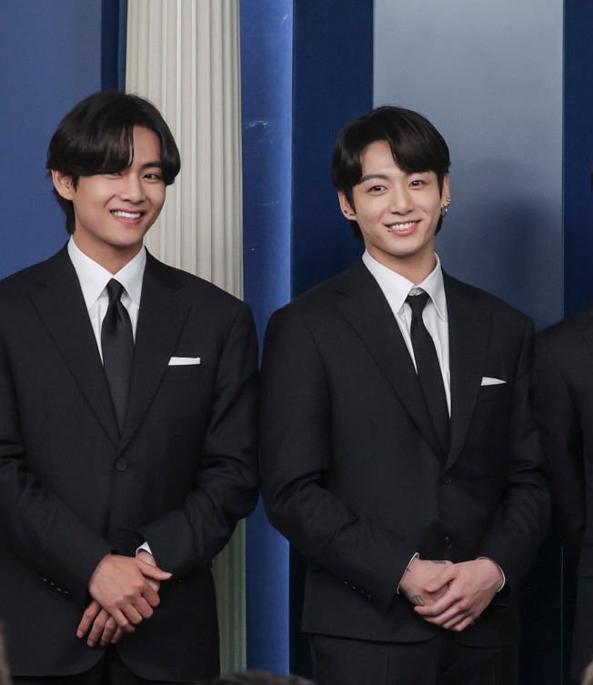 llokatme9's tweet photo. Always so proud of them 🤍 https://t.co/vr1Dg6XgMJ