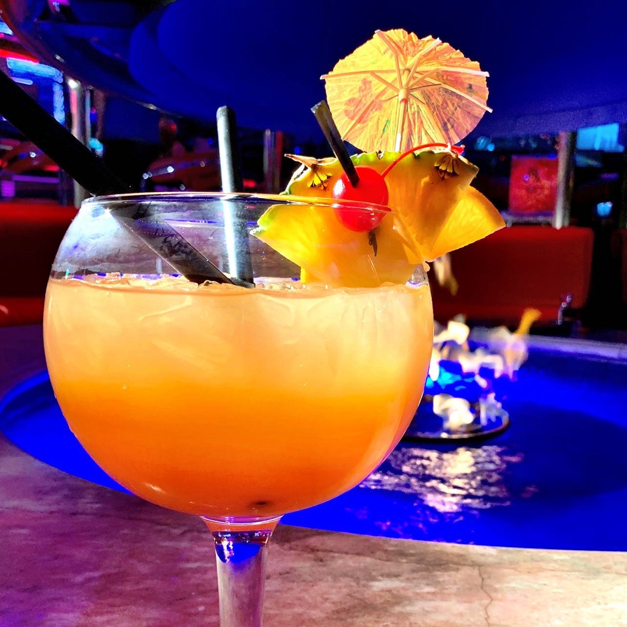 Peppermill Las Vegas on Twitter "Tropic like it’s hot. 🏝 https//t.co