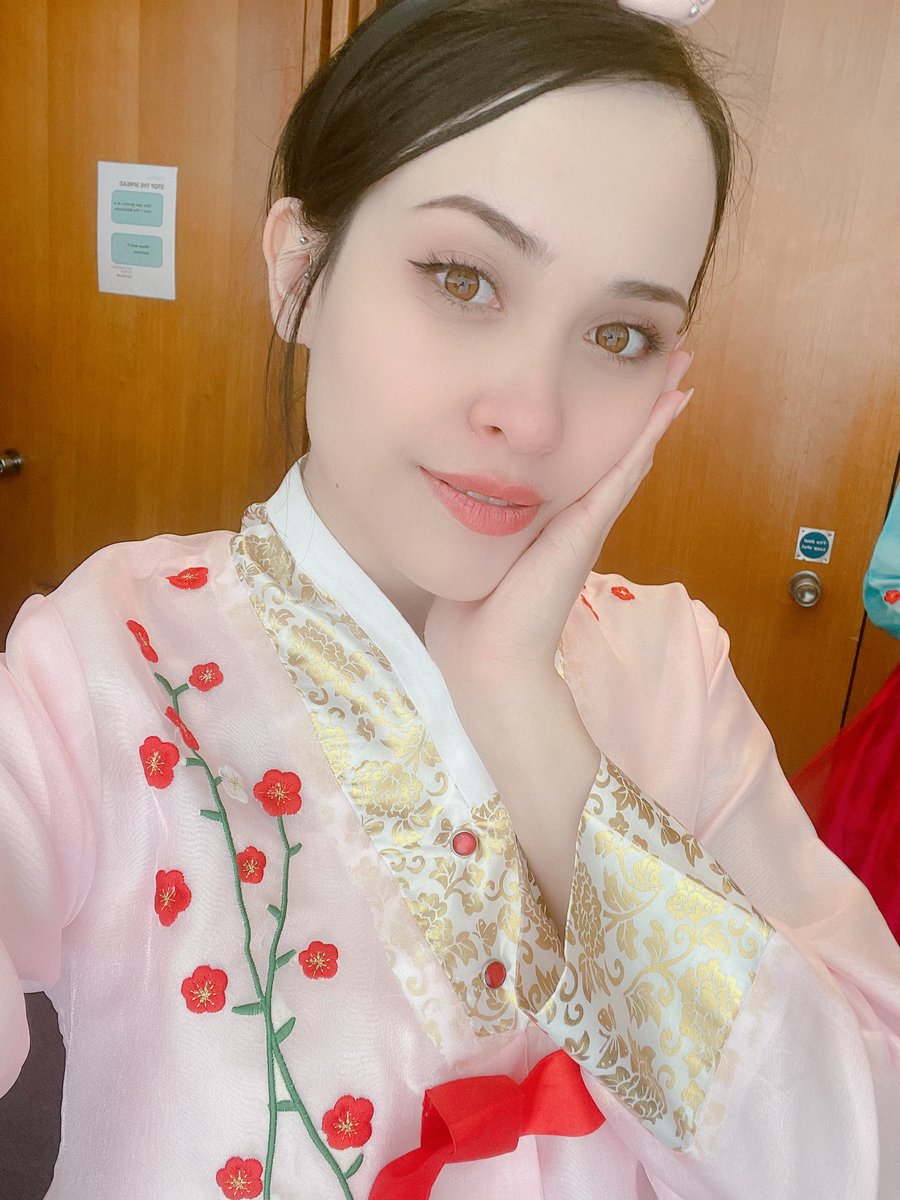 thank you to <a href="/HangukHapa/">Hanguk Hapa</a> for having me on this shoot! it was an honour 🤍