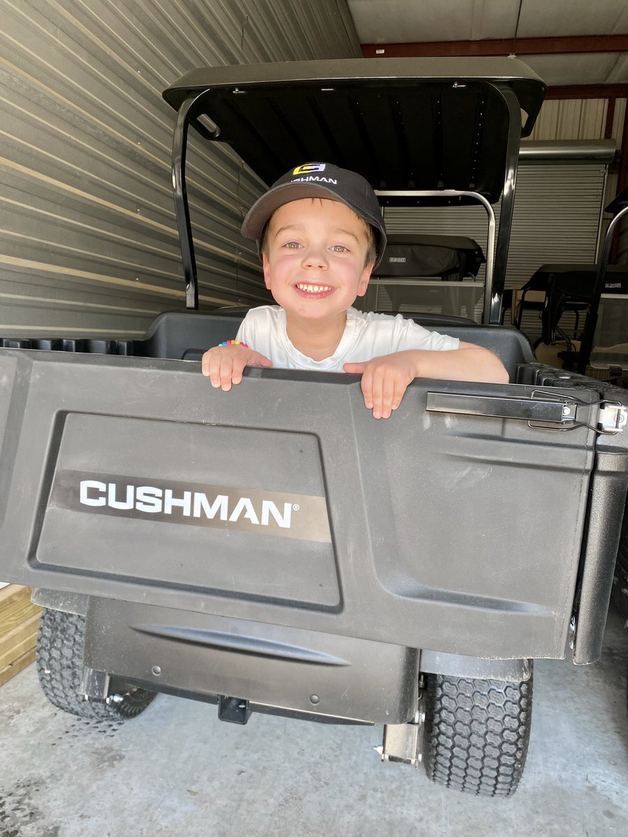 jburdess's tweet photo. Cleaning @CushmanVehicles on the weekend is more fun with a little helper. https://t.co/1ng1lQY6w7