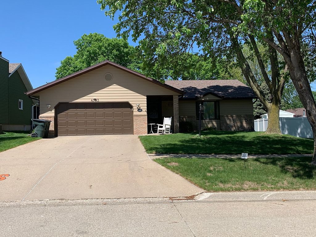 AmyCSchmidt's tweet image. See what I found on @Zillow! zillow.com/homedetails/47…