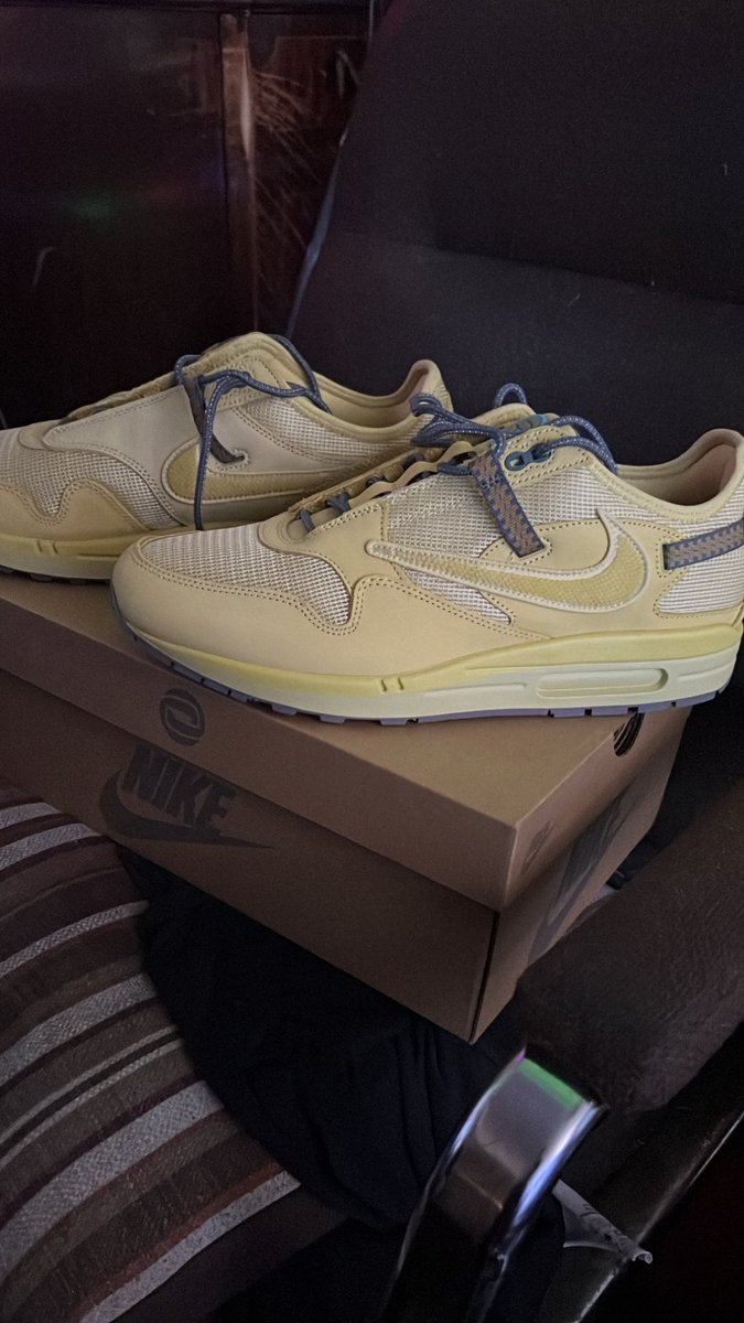 ChefGod15's tweet photo. #mailcheck #airmax #nike #cactusjack #TravisScott #yoursneakersaredope #fashion #sneakers https://t.co/y6n7toGfMr