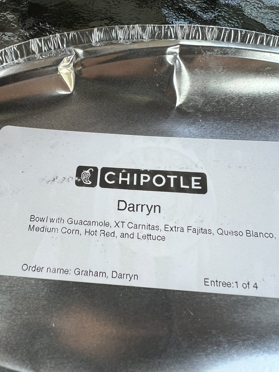 darryngraham's tweet photo. Hey @ChipotleTweets I paid for extra carnitas but ended up with none!  Can’t find a place to provide feedback so hitting you up here. Maybe there’s a secret handshake you can share for next time https://t.co/F8ym9hIKLd