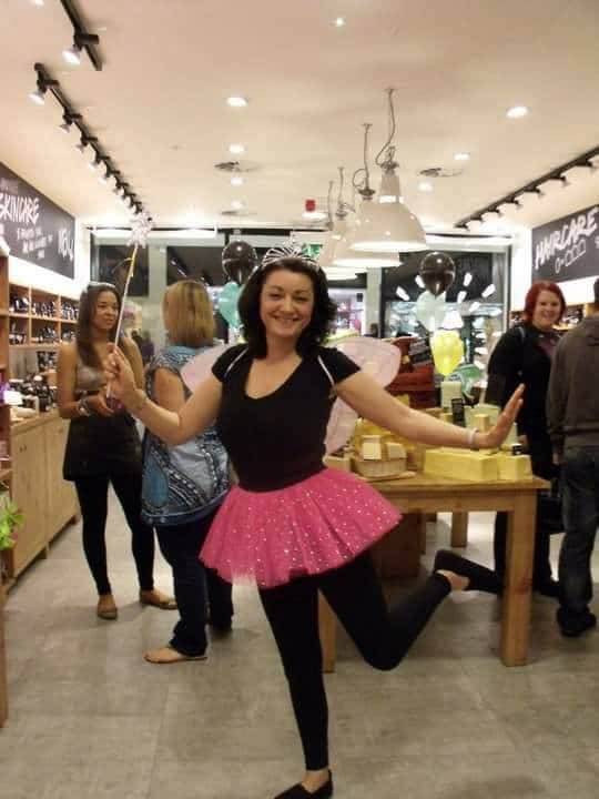 juliawright0405's tweet photo. So, sadly, after nearly 12 years, Lush Luton is closing it's doors for thr last time on June 6th. I shall miss it terribly. I've been off sick for two years, but l always imagined I'd go back when l was better. Iwill miss everyone so much. Goodbye #lushluton https://t.co/GtYbbWcXCI