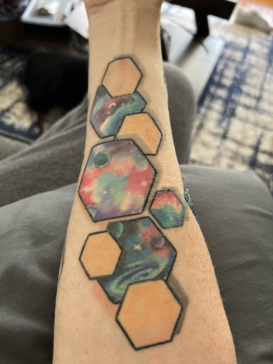 rustysarusrex's tweet photo. @dimestorec0wgrl So hard to pick one! Chose this one because it was the start of my half sleeve which I’ll have finished up next month!! https://t.co/af8nzN6Y10