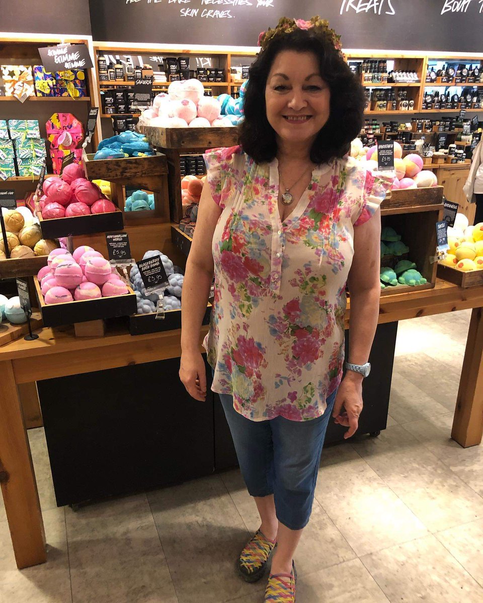juliawright0405's tweet photo. Lush Luton https://t.co/ymId8GyaHF