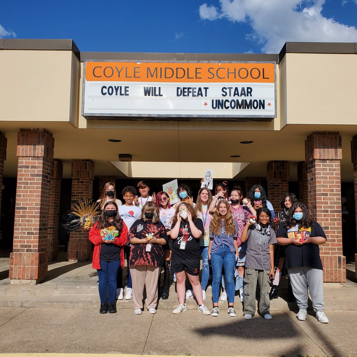 ArtCoyle's tweet photo. Art Club had their last meeting of the school year today! Many of these students will be moving on to high school next year. We'll miss you!!! @Coyle_Cougars #choosegarlandisd #gisdfinearts #gisdvisualarts https://t.co/dMjsRlqopp