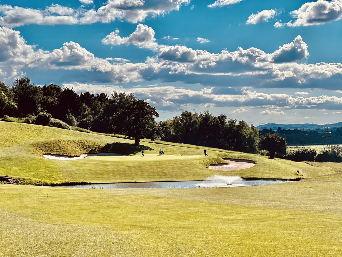 KCharlesIX's tweet photo. Played @TheCelticManor 2010 Course today! Very impressed, Great facilities and well kept course! Also first round trying out the new @Titleist AVX WHAT A BALL!!! @TitleistEurope @TitleistonTour https://t.co/Mdgp2cWB3M