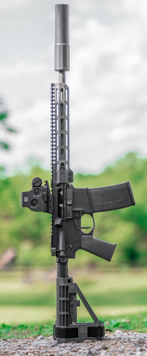 RiseArmament's tweet image. I spy a Flat Rave 140 Trigger and RISE AR-15 BCG 👀

The Rave 140 sports a 3.5-lb. pull and is undeniably the best bang-for-your-buck product in the entire industry. @AZWS 

📸: @pixelsandpews