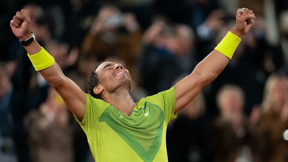 franceinfo's tweet photo. #RolandGarros2022 : "Ce n'est qu'un quart de finale, je n'ai encore rien remporté", tempère Rafael Nadal après sa victoire de prestige contre Novak Djokovic

https://t.co/8kOXp6FYku https://t.co/WiPMcnLSzQ