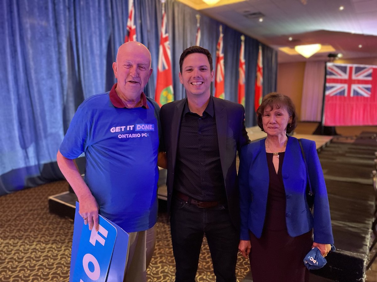 AndrewAitkenPC's tweet photo. Thank you to everyone for all the support and encouragement these last few weeks. We are very close to turning #Waterloo blue! #VoteConservative #VotePC https://t.co/Fe1Ps4qsqN