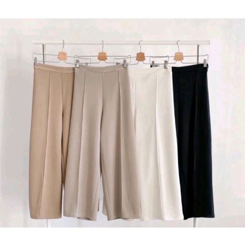 MFebri07's tweet photo. Saya menjual Celana Kulot Wanita ... seharga Rp100.000. Dapatkan di Shopee sekarang! https://t.co/JJT3KjaDYO #ShopeeID https://t.co/TnX4Tn5tbp