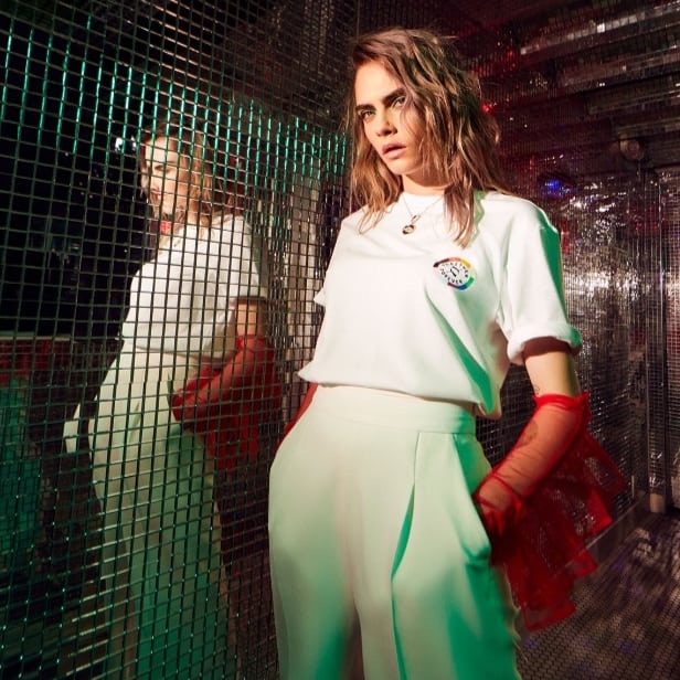 Caradelevan1's tweet photo. Cara Delevingne e a nova coleção da Puma Together Forever https://t.co/vIgHlgnUn8