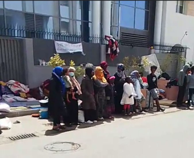 #ProtectRefugeesInTunisia 
Women&amp;children are vulnerable refugees that require extra assistance  including medical care, food, hygiene products for women <a href="/UNWomenWatch/">UN Women Watch</a> <a href="/UNICEF/">UNICEF</a>  <a href="/Refugees/">UNHCR, the UN Refugee Agency</a> <a href="/UNGeneva/">United Nations Geneva</a>  <a href="/Hanan_Hamdan_/">Dr. Hanan Hamdan</a>  <a href="/IOM_Tunisia/">OIM Tunisie - IOM Tunisia - المنظمة الدولية للهجرة</a> <a href="/FilippoGrandi/">Filippo Grandi</a> <a href="/cochetel/">vincent cochetel</a> <a href="/UN_HRC/">UN Human Rights Council</a> <a href="/ICRC/">ICRC</a>