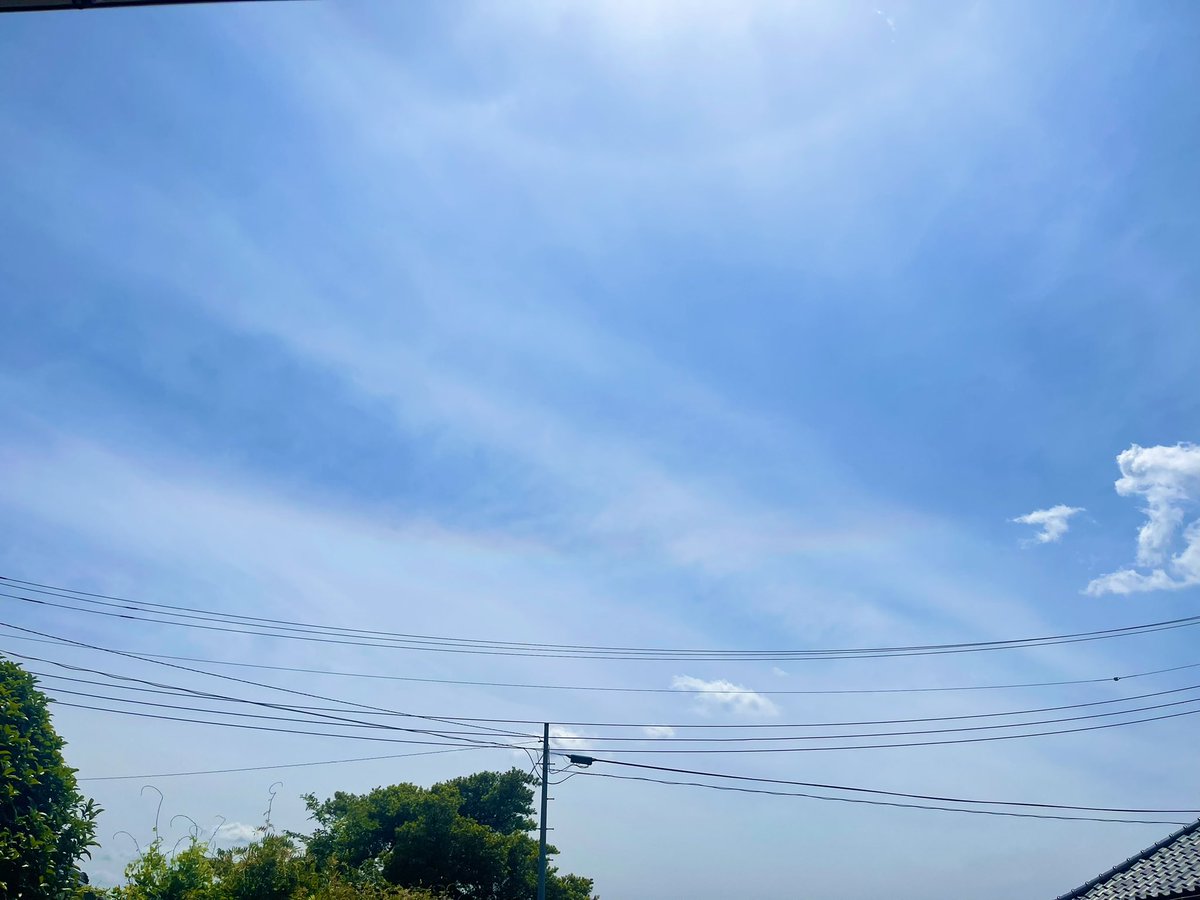 popo_luv's tweet photo. ハロが二重の虹になっていて
撮影しまくっている。
凄い....今日、6月、何かあるんですか?
#イマソラ #ハロ #虹 #二重ハロ #空が好き #空写真 #田舎の空 #雲が好き #龍神様 #enagy #流れ #エネルギー
#太陽 #空 https://t.co/yn5lxYDyvj