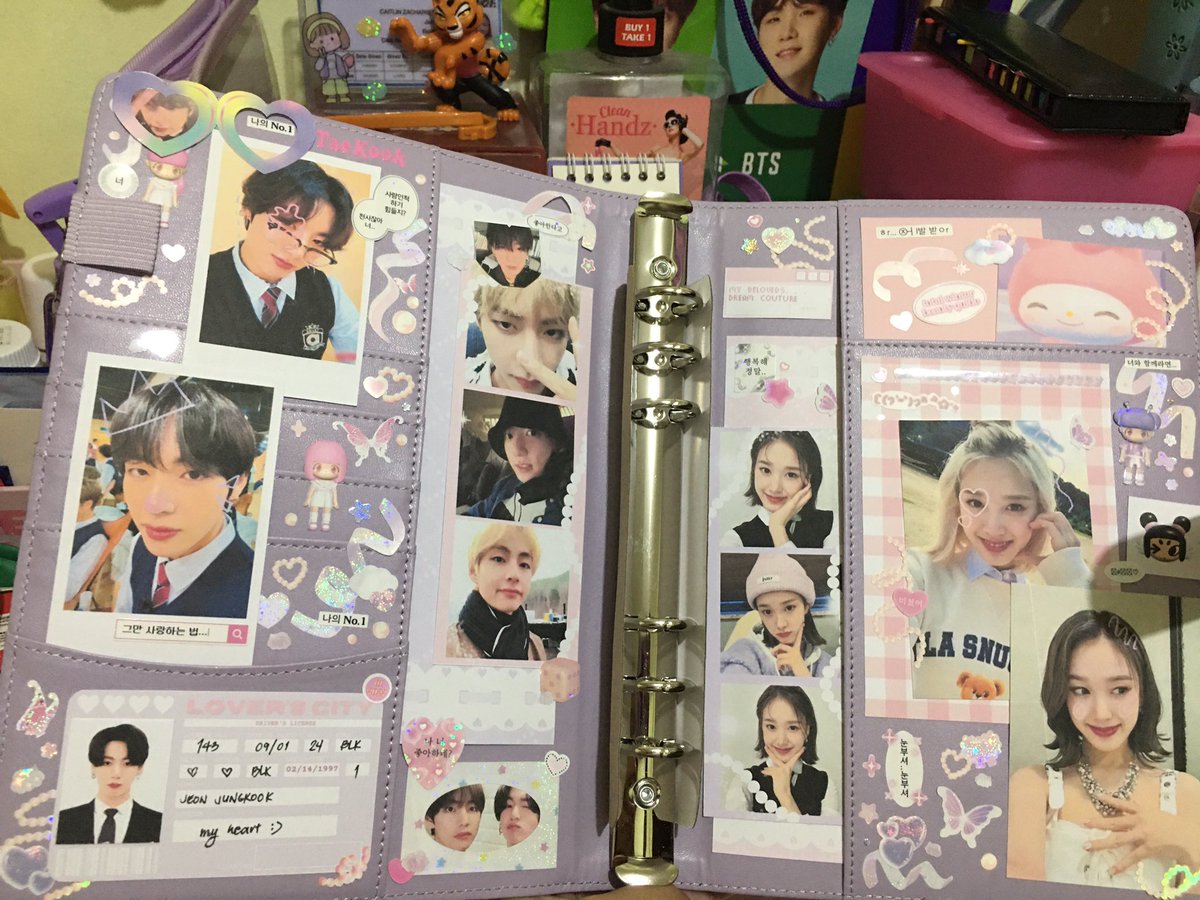yeeunsmail's tweet photo. {\__/}
( • . •)
/ > 💌 binder deco
✶ I believe nasa binder ang tunay na sparks. thanku sm @lvsdoie for this pretty binder & the freebies !! definitely worth the wait 🥹🫶
꒰ #lvsdecos , #chilovemails ♡꒱ ˎˊ˗ https://t.co/wXCnPBIPjh