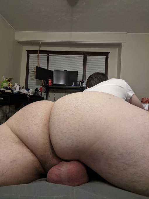 Bussy https://t.co/SqKFpfdUj4<a href="/tag/bigballs"class="tags"><span>#bigballs</span></a><a href="/tag/nsfw"class="tags"><span>#nsfw</span></a><a href="/tag/softcock"class="tags"><span>#softcock</span></a><a href="/tag/pupplay"class="tags"><span>#pupplay</span></a>