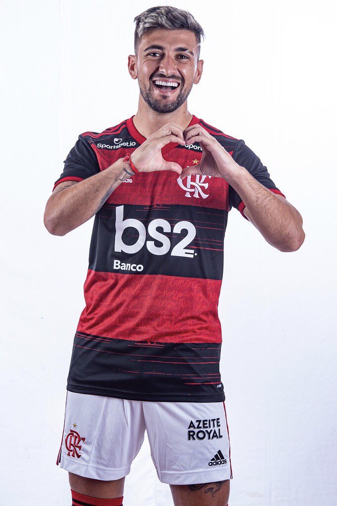 girlpowercrf's tweet photo. Dia do melhor uruguaio do mundo e que temos o prazer de dizer que joga no nosso clube. Obrigada por tudo @GiorgiandeA, que sua vida no Mengão seja longa e cheia de vitórias! A Nação te ama. #ArrascaDay https://t.co/0bDPDV7XZ7