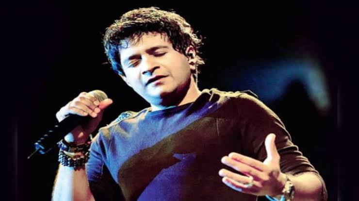 sukesh396's tweet photo. It is really shocking and saddening to here this news. One of the finest singers that the country had produced. His music has made our 90s and 2000s memorable. Deepest condolences to his family and admirers. Om Shanti..🙏#KKforever #KrishnakumarKunnath https://t.co/FHP7LCIlyI
