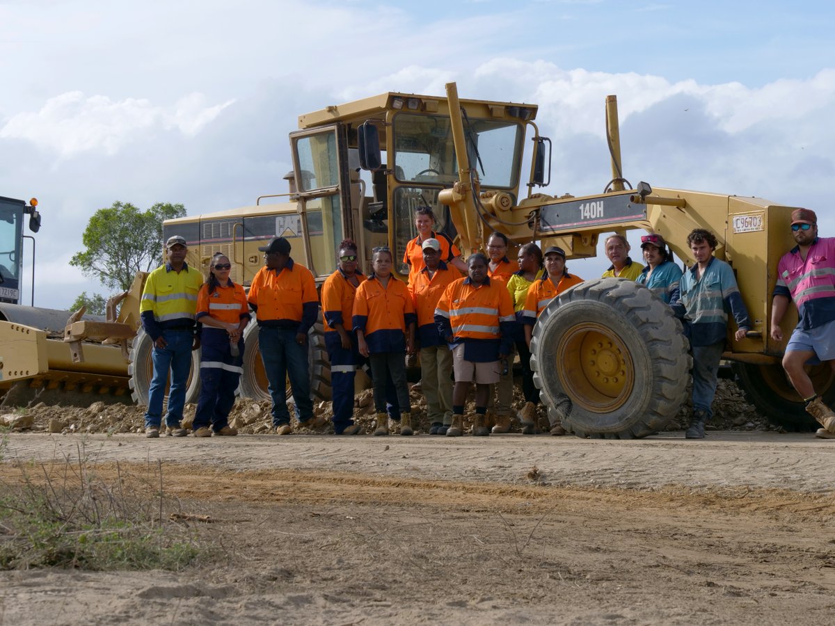 CapeYorkNRM's tweet photo. Read about how our all-female Indigenous training session provided a group of women in the Cape York Normanby Catchment area with certification tickets for operating heavy machinery.
👉 https://t.co/R80pZQd0HH
#FirstNationsNRM https://t.co/vroQz7uG5C