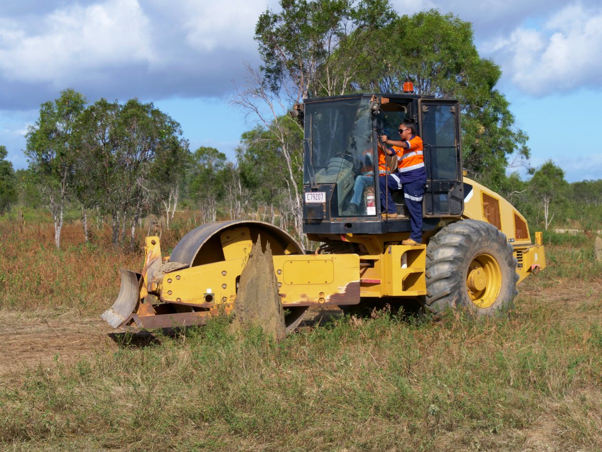 CapeYorkNRM's tweet photo. Read about how our all-female Indigenous training session provided a group of women in the Cape York Normanby Catchment area with certification tickets for operating heavy machinery.
👉 https://t.co/R80pZQd0HH
#FirstNationsNRM https://t.co/vroQz7uG5C