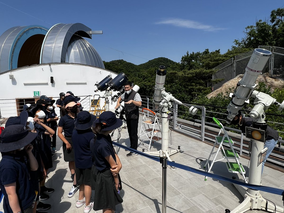 emcslack's tweet photo. Our first school trip in so long to Songam Space Centre. We launched rockets, visited the planetarium, rode the cable car and looked at the Sun and Venus through a telescope! Making our @The_IPC learning come to life! @SFBritishSchool https://t.co/wSpxrAEVsc