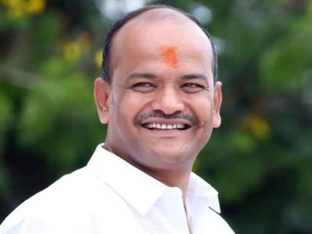 bhagwantkhuba's tweet photo. ಬಸವಕಲ್ಯಾಣ ವಿಧಾನಸಭಾ ಕ್ಷೇತ್ರದ ಶಾಸಕರಾದ ಶ್ರೀ ಶರಣು ಸಲಗಾರರವರಿಗೆ ಜನ್ಮ ದಿನದ ಶುಭಾಶಯಗಳು. 

ದೇವರ ಅನುಗ್ರಹ ಸದಾ ನಿಮ್ಮ ಮೇಲಿರಲಿ ಎಂದು ಶುಭ ಹಾರೈಸುತ್ತೇನೆ. 

@salagar_sharanu https://t.co/prDgBIAqj8