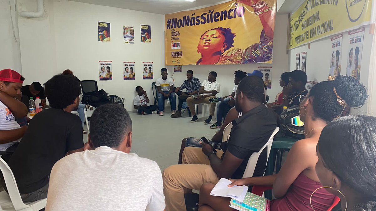 gustacastillos's tweet photo. Juntansa Juvenil por la Vida, diferente expresiones juveniles de #Buenaventura nos juntamos para impulsar la victoria del pueblo ✊🏿🇨🇴representado en @FranciaMarquezM y @petrogustavo, juntos Asumimos la defensa de nuestro momento histórico, el momento del #CambioPorLaVida 🕊️ https://t.co/J73Ejq1Lvo