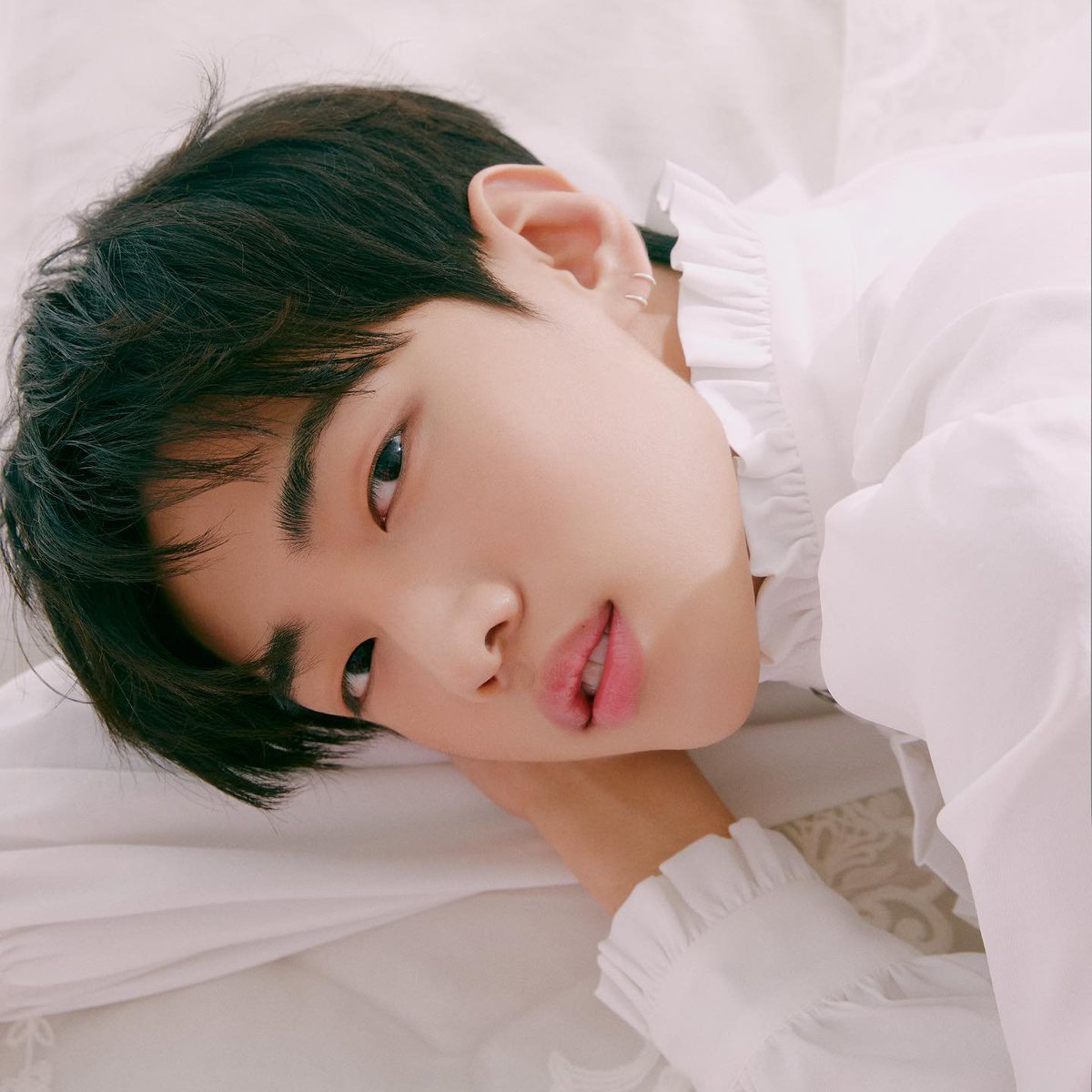 dkz_update's tweet photo. [220601] healingbird_official Instagram Update with Jaechan

𝐇𝐞𝐚𝐥𝐢𝐧𝐠𝐛𝐢𝐫𝐝 𝐍𝐞𝐰 𝐌𝐮𝐬𝐞✨

🖇️https://t.co/CmgCoDWL5X
🖇️https://t.co/mVnXWKbqYP
🖇️https://t.co/N4JJZr0d6i

#JAECHAN #재찬 #DKZ #디케이지 @dkz_dy https://t.co/F9NBAMCey4