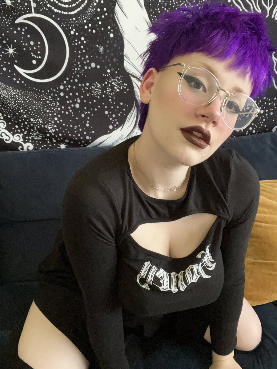 ChaosPolyFam's tweet photo. Guess who’s running a promotion on that one spicy site😜🌶 #of #ofgirl #SpicyPage #cashandgo #LovenseOrgy #alt https://t.co/wELlNEmqBn