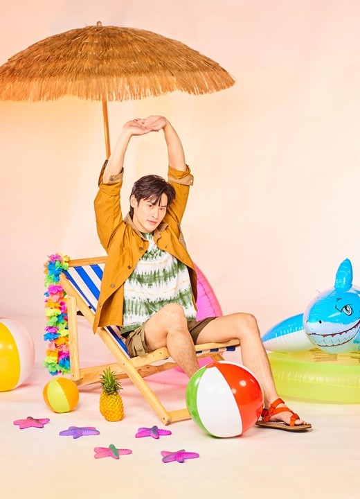 Ch3Plus's tweet image. 😍 ประตูความฟินเปิดแล้ว! 3Plus ชวนแฟนคลับจอยความฟินกับ 3 หนุ่มสุดฮอต “กลัฟ-เก้า-มีน” ใน “3Plus The Moment Happy Love Day”🥳

ch3plus.com/special/pr/1378

#3PlusHappyLoveDay #MeanPhiravich #number_9th #PhiBalls #GulfKanawut