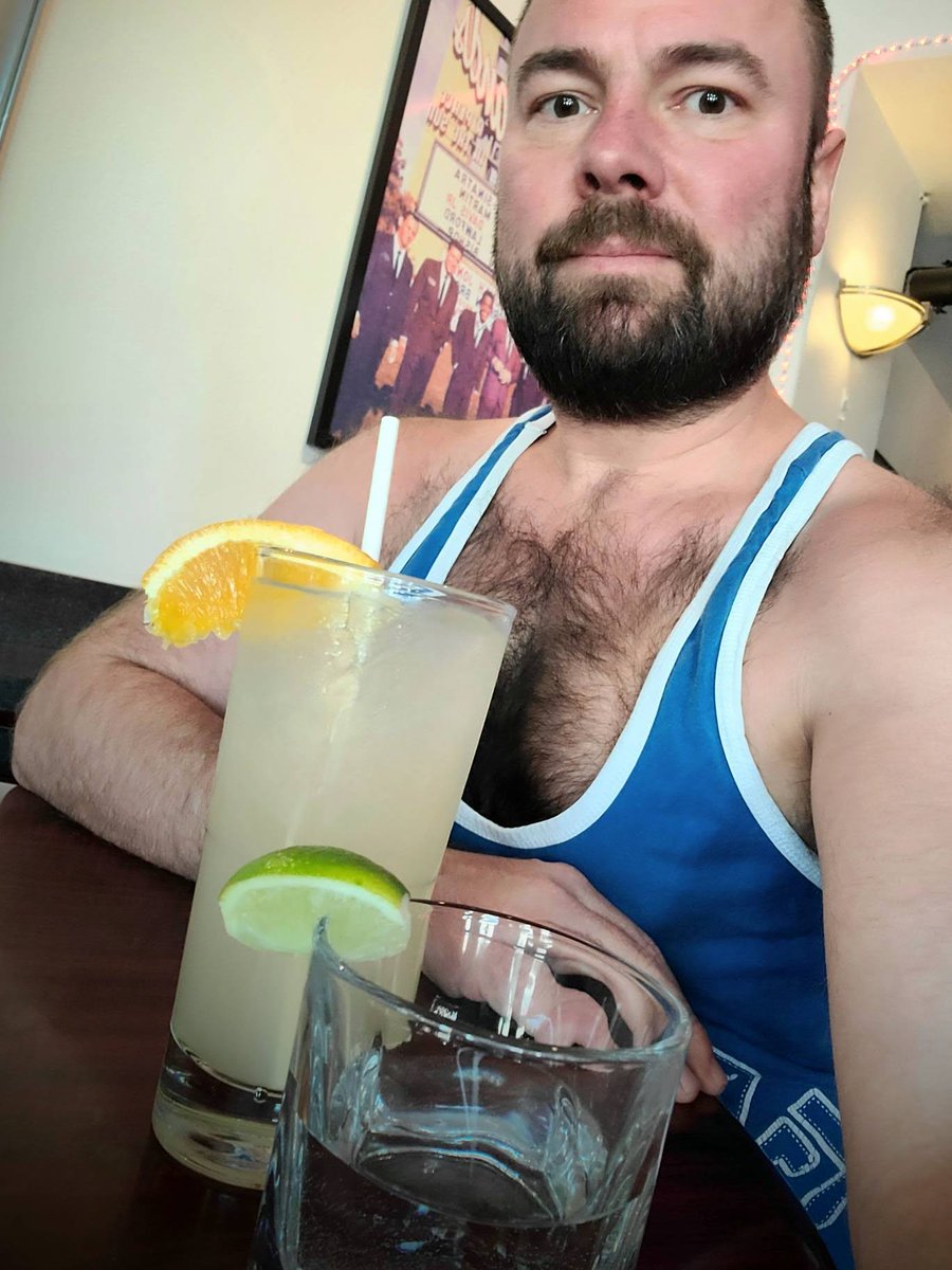 RetroroomL's tweet image. Come enjoy our Bartender Mark's refreshing palomas and tequila specials today until 8pm followed by karaoke! #palmsprings