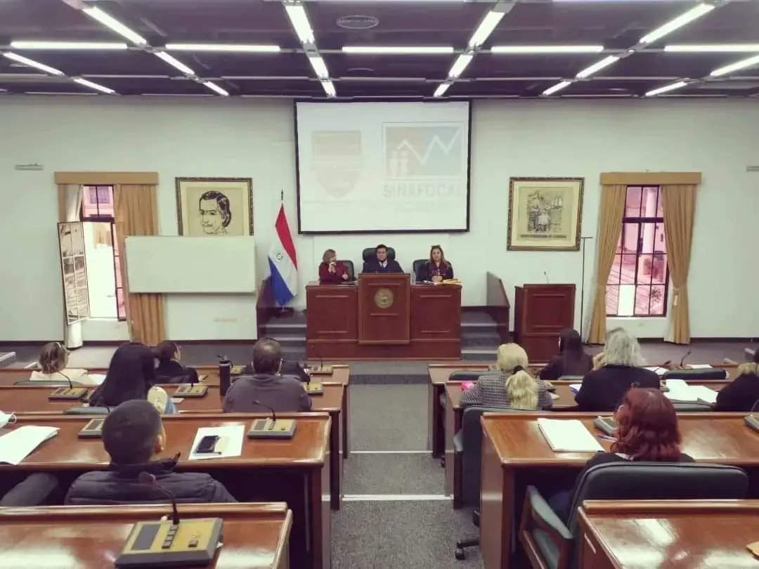 itslhcdparaguay's tweet photo. #Inicio y #Clase_1 del Curso de "Intelig. Emoc. y Hab. Blandas". Desarrollado en 5 clases, en el Salón Comuneros HCD, los días: 30/05 - 31/05 - 7/06 - 14/06 y 21/06, de 13 a 15 hs. Instructores: Lic. #OlgaOvelar y Lic. #EricoRecalde. Organizado por @Sinafocal; apoya: #ITSL_HCD. https://t.co/phO7JVUxkT