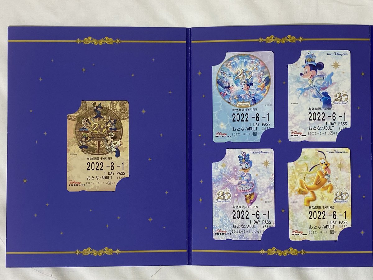 P29294180's tweet photo. 20周年記念台紙が完成しました！！！

新しい記念きっぷを売りつつ、きっぷを嵌めれる台紙を販売することでコレクターまでもキャッチする本当に素晴らしいデザインだと思います！！

20周年の各フリーきっぷも全て再販しているのでこの機会に持ってない方も集めてみては？！

#リゾートライン #リゾラ https://t.co/TiKzmfzWWZ