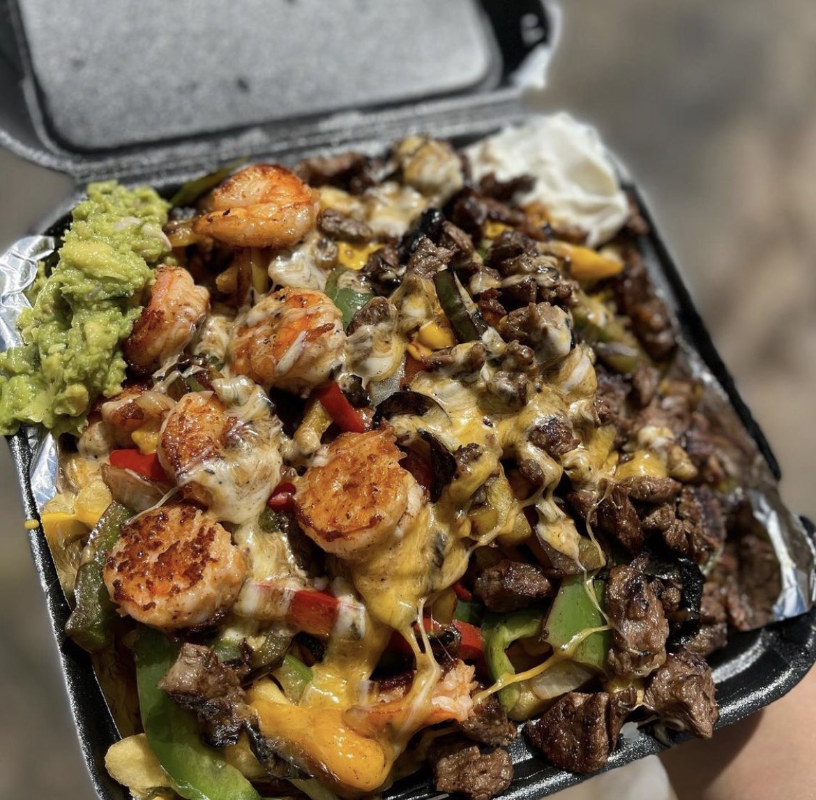 YPHoustonTX's tweet photo. Doña Leti’s

16101 S Post Oak Rd Suite E, Houston, TX 77053

Birria and Shrimp Fully Loaded Nachos 

Loaded Fries 

Birria quesadilla pizza https://t.co/OsaEMBhRJt