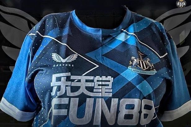Biggie22790290's tweet photo. Official away kit with sponsor Fun88

#NUFC #NewcastleUnited #NUFCTransfers #nufcfans https://t.co/NSSU2YJhws