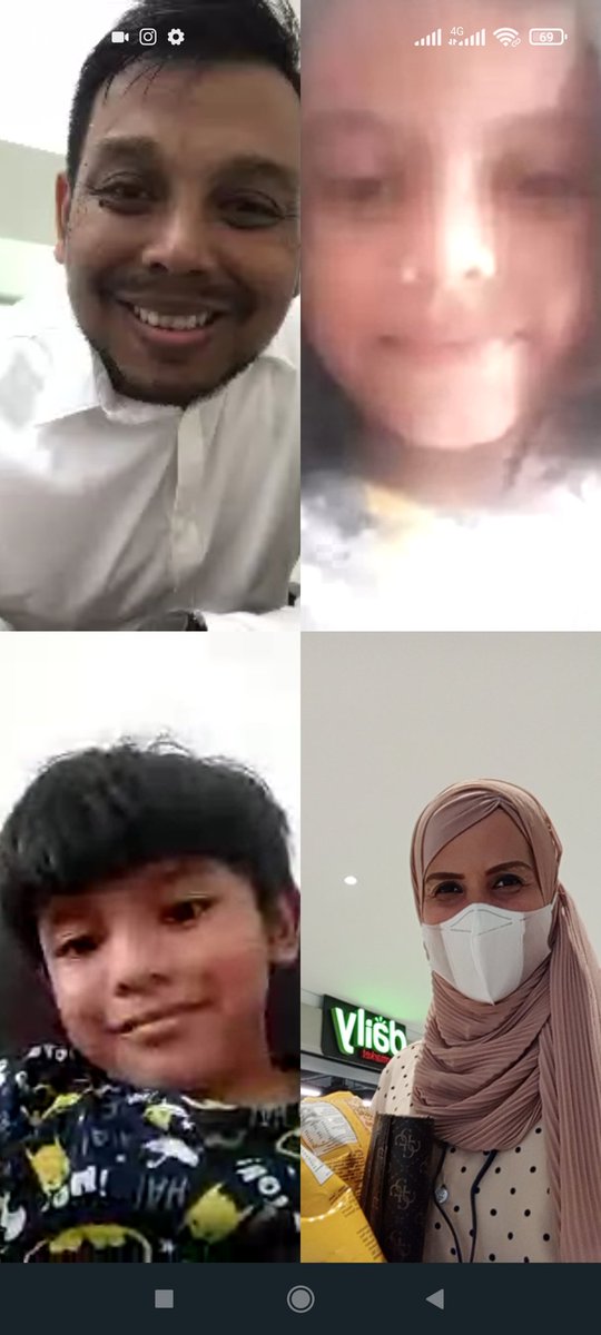 Merry_tweety's tweet photo. Setiap makan siang selalu ada kebersamaan 😍🥰😘 https://t.co/EI14oIydUd