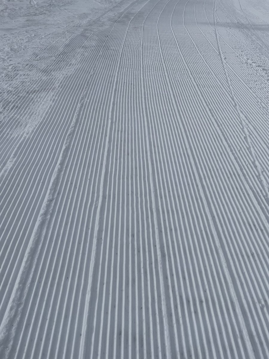 SuznMitch's tweet image. Last minute entry to #MayPatternChallenge. On a hot May Day, looking back to some fresh April corduroy at @KillingtonMtn