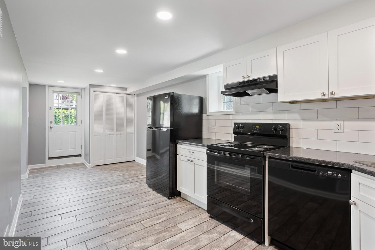 New Listing! $1,850.00, 2BR, 1BA, 131 1ST AVE #LOWER LEVEL, Broomall, PA 19008, Full Details 150483339.homesconnect.com/Listing/316567…
