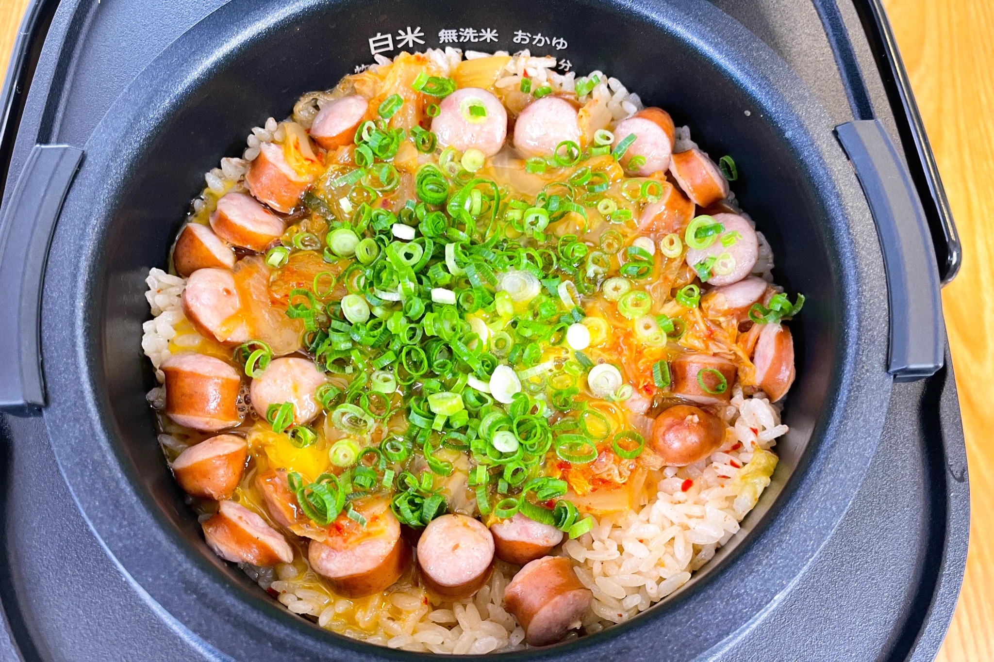 材料を混ぜたらあとはスイッチを押すだけ！炊飯器で作る「ビビンバ風キムチチャーハン」