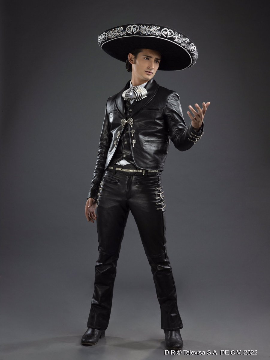 EmiIioHQ's tweet photo. Fotos de @mailomarcos para “El Último Rey”. https://t.co/09CgEX2LS8