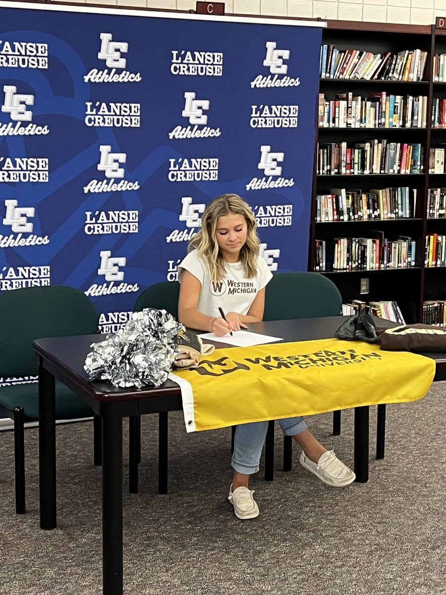 lancercountry's tweet photo. Congratulations to Alyson K. on signing her commitment to be part of the @WMUBroncos Dance Team! Great job!! https://t.co/MHlX398WPX