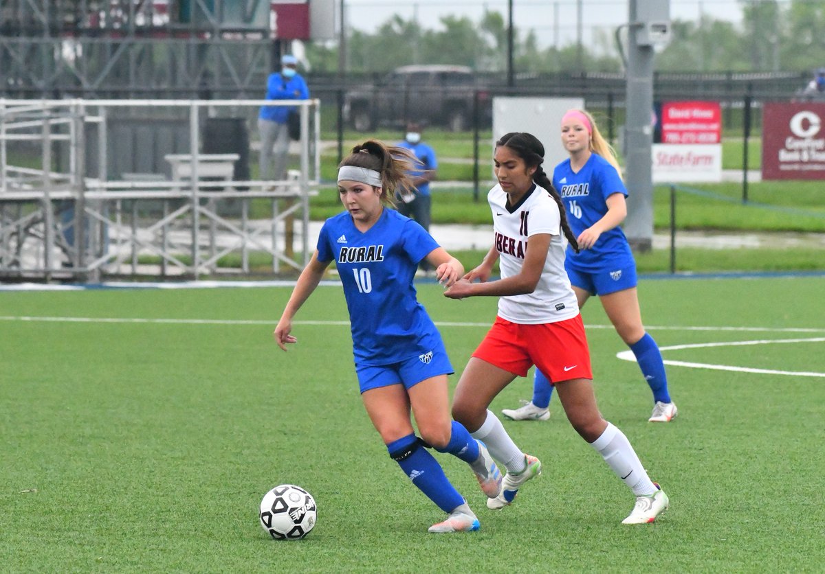 TopsportsN's tweet photo. . @RuralSoccer senior @Belle_Kennedy12 named Centennial League player of the year. Rural's Brian Hensyel named Centennial League coach of the year. @haydensoccer_ @THSsoccer16 @twestsoccer @SeamanLady ...
https://t.co/xp6Dy3UBPd… https://t.co/J5IcATNsuW