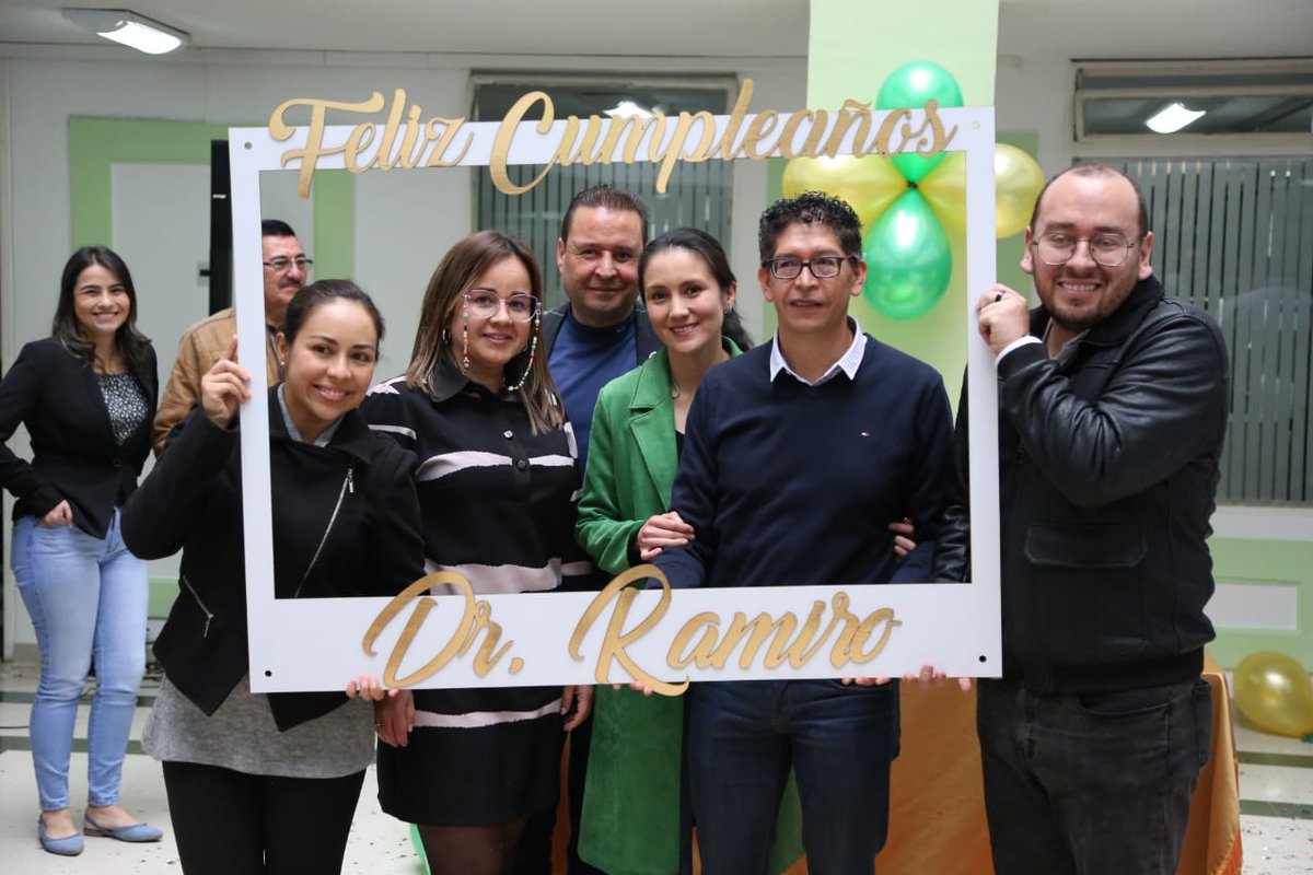 LicoreraBoyaca's tweet photo. Con gran aprecio y admiración, la Nueva Licorera de Boyacá desea un feliz cumpleaños al gobernador de Boyacá, @RamiroBarraganA 🥳

Gracias por trabajar sin descanso por el bienestar de cada uno de los boyacenses y el progreso de todo un Departamento

@GobBoyaca @SergioTolosaAce https://t.co/1qBJotq2ES