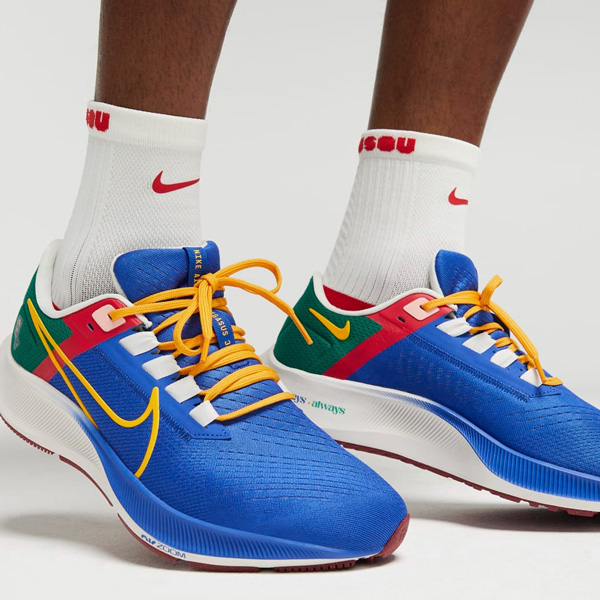 creatief Bestaan premier Kicks Deals on Twitter: "Nice sizes for the Jordan Moss x Nike Air Zoom  Pegasus 38 A.I.R. are over $30 OFF at $97.50 each + you can get FREE  shipping. Hyper Royal -