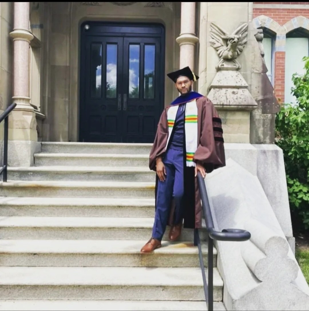 Final chapter: Graduation
On Sunday, my PhD journey came to an end. So let me begin again, I'm officially N'Kosi Oates, PhD. Wouldn't take nothing for my journey now...
#phdgraduation #phdchronicles #Brown2022 #gogetit #AcademicTwitter