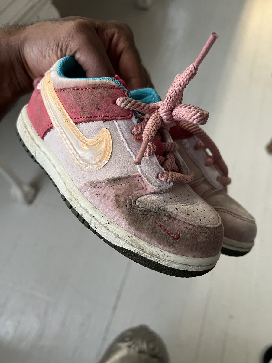 _Brotha_d's tweet photo. Back in Business
If you want to see the full process, check it out on my IG page: brotha_d
@Nike @CrepProtect
#Nike #crepprotect #teamcrep #Sneakers #Shoes https://t.co/a8Z7G6kJVU