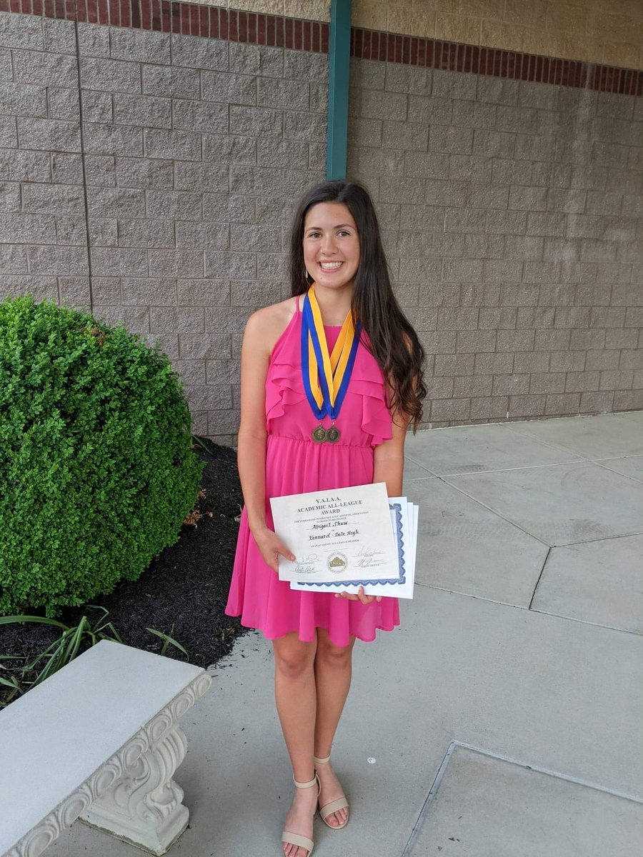 Felicidades (Congratulations) to Abby for receiving the Outstanding Spanish Student Award!