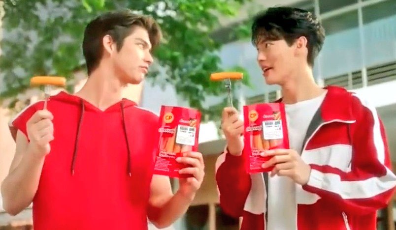 youcallmelips's tweet photo. BRIGHTWIN x CP 

#ไบร์ทวินกินไส้กรอกซีพี
#ไส้กรอกซีพีxไบร์ทวิน 
#ไบร์ทวิน https://t.co/pv3eNPkDdc