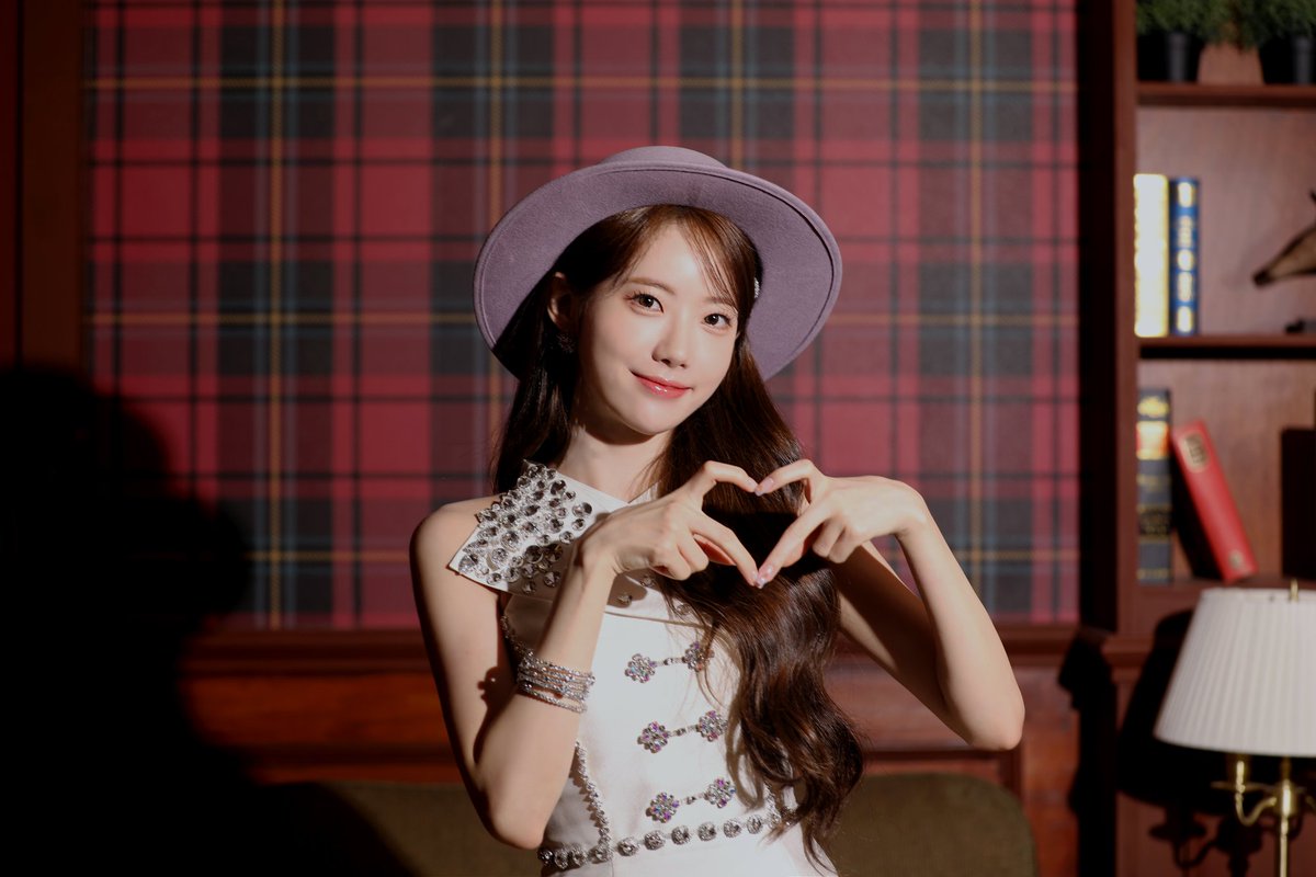 🧡 #퀸덤2 문자투표 RT+인증 이벤트🧡

❤️‍🔥 퀸덤2 생방중 안내되는 번호로
#우주소녀 에게 문자 투표

❤️‍🔥 애슐리 주말 및 공휴일 2인 식사권 한분(1위시 2분 더 추가 총 3분)

❤️‍🔥 RT 후 당첨 시 DM으로 문자투표인증 

❤️‍🔥 문자 크롭🙅‍♀️ 타그룹 투표🙅

많은 문자 투표 참여바랍니다